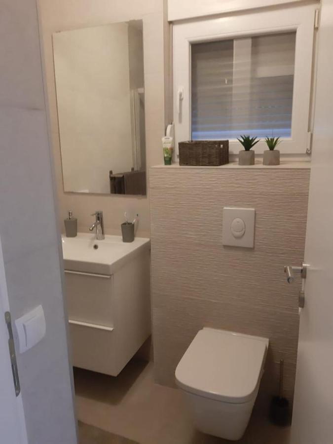 Apartman Hmelina Vrsi Bagian luar foto